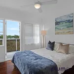 Rent 4 bedroom house in TOOWONG 