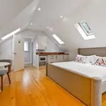 Rent 4 bedroom house in Datchet