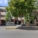 Rent 2 bedroom apartment in Ascot