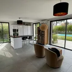 Rent 5 bedroom house of 173 m² in Aix-en-Provence