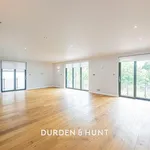 Rent 3 bedroom flat in Epping Forest