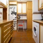 Rent a room of 100 m² in Madrid