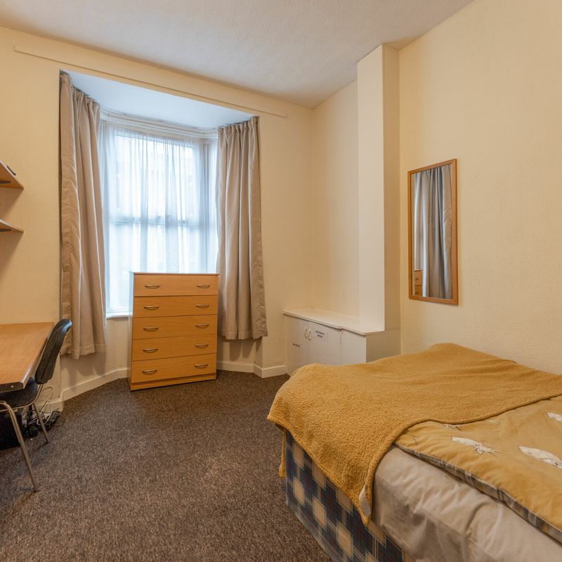 9 bedroom property to let in 119 Tiverton Road Part Bills Inc. - £927 pw Winklebury