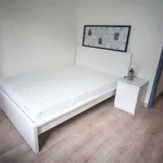 Rent a room in lisbon