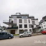 Pronajměte si 4 ložnic/e byt o rozloze 119 m² v Prague