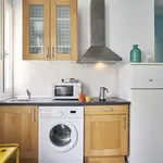 Rent 5 bedroom apartment of 50 m² in Barcelona