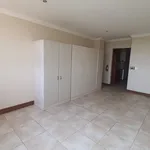 Rent 1 bedroom apartment of 32 m² in Pretoria