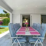 Rent 5 bedroom house of 288 m² in Marbella