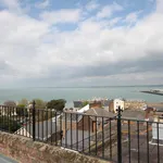 Rent 3 bedroom apartment of 83 m² in Ryde