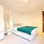 Rent a room of 86 m² in madrid