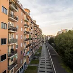 Rent 3 bedroom apartment in Milan