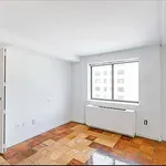 Rent 3 bedroom apartment in Manhattan