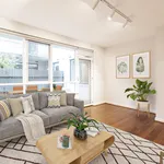 Rent 2 bedroom apartment in Elsternwick