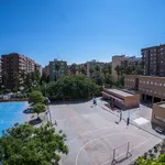 Rent a room of 90 m² in valencia