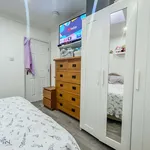 Flat to rent in Green Street, High Wycombe HP11