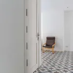 Rent 2 bedroom apartment of 70 m² in barcelona