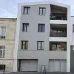 Rent 4 bedroom apartment of 79 m² in BORDEAUX