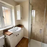 Rent 4 bedroom flat in Wilmslow