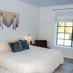 Rent 2 bedroom apartment of 131 m² in Los Angeles