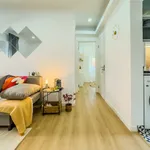 Rent 2 bedroom apartment of 50 m² in Lisbon