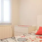 Rent 1 bedroom apartment of 29 m² in madrid