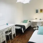 Rent 9 bedroom house in Lisbon