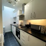 Rent 5 bedroom flat of 8 m² in Cardiff