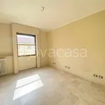 Affitto 4 camera appartamento di 120 m² in Alessandria