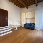 Rent 1 bedroom apartment of 30 m² in Florence