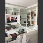 Rent 1 bedroom apartment in Paris