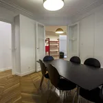 Appartement de 106 m² avec 1 chambre(s) en location à Paris