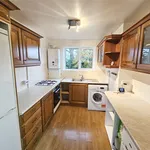 Rent 2 bedroom flat in Reigate and Banstead