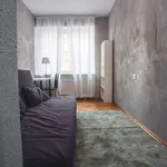 Rent 5 bedroom apartment of 132 m² in Poznan