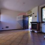 Rent 4 bedroom house of 85 m² in Pavia