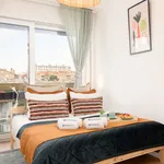 Rent 3 bedroom apartment of 120 m² in Porto