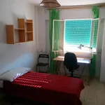 Alquilo 3 dormitorio apartamento de 100 m² en  Sevilla