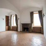 Rent 3 bedroom apartment of 136 m² in Roma