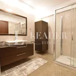 Rent 3 bedroom apartment of 150 m² in Bucuresti