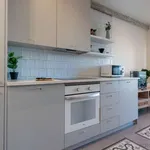 Rent a room of 100 m² in madrid