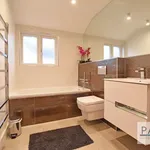 Rent 3 bedroom flat in Brighton