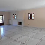 Rent 4 bedroom house of 335 m² in Ekali