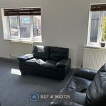 Rent 3 bedroom flat in East Midlands