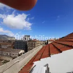 Affitto 4 camera appartamento di 120 m² in Palermo