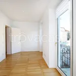 Rent 6 bedroom house of 260 m² in Milano