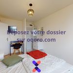 Rent 6 bedroom apartment of 10 m² in Roubaix