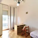 Rent a room of 90 m² in rome