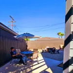 Rent 5 bedroom house in Los Angeles