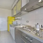 Affitto 2 camera appartamento di 125 m² in bologna