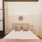 Rent 2 bedroom apartment of 99 m² in Barcelona