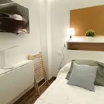 Rent a room of 120 m² in madrid